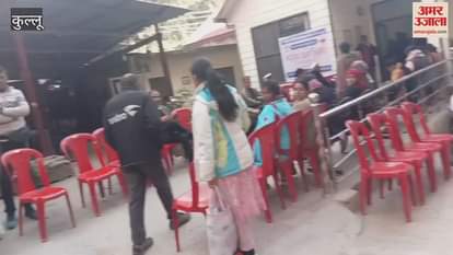 VIDEO : AIIMS doctors are examining the problems of patients in Kullu