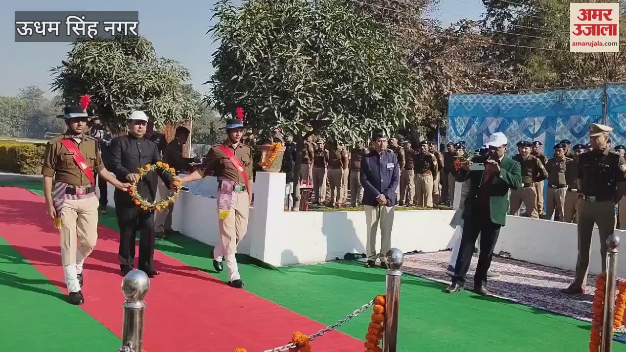 VIDEO : डीएम, एसएसपी और विधायक ने विजय दिवस पर शहीदों को श्रद्धांजलि दी