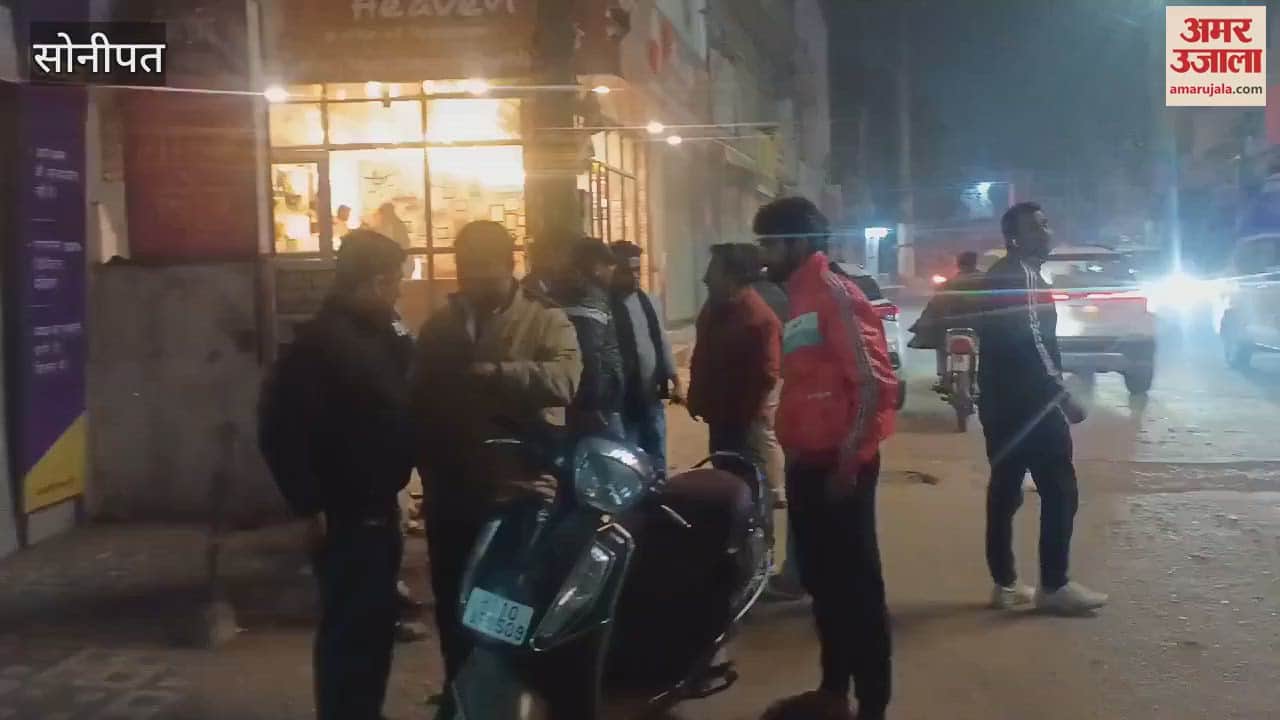 VIDEO : दुकानदार की आंखों में मिर्च पाउडर डालकर लूटी नकदी