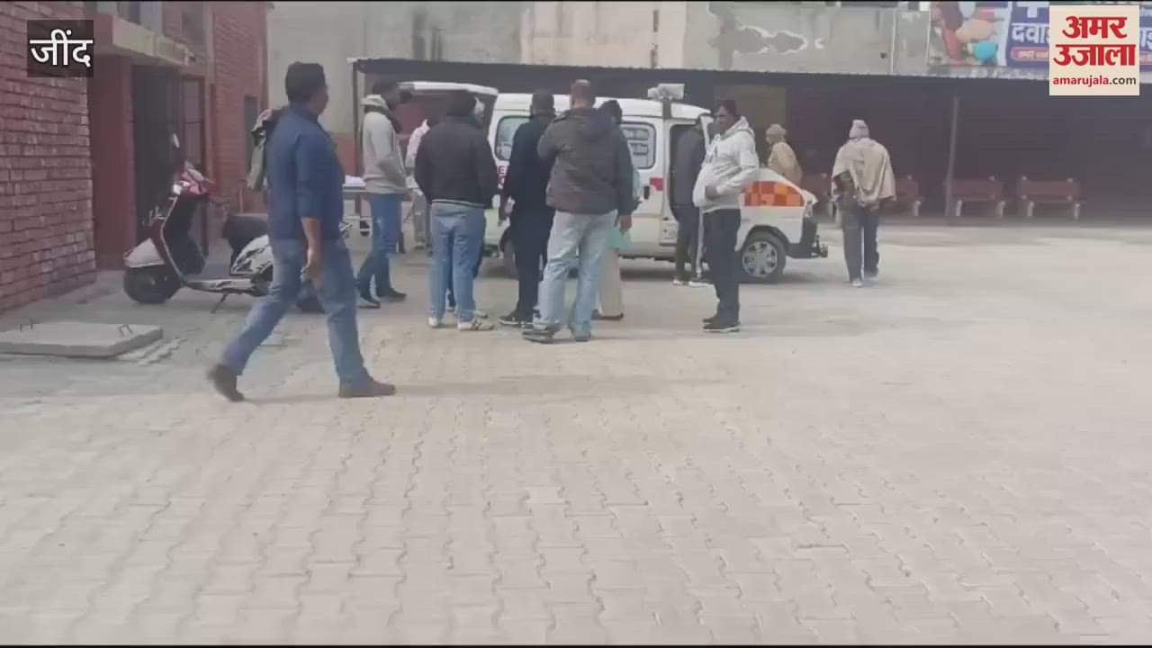 VIDEO : In Jind, a car hit a mother and daughter riding a scooter, daughter died