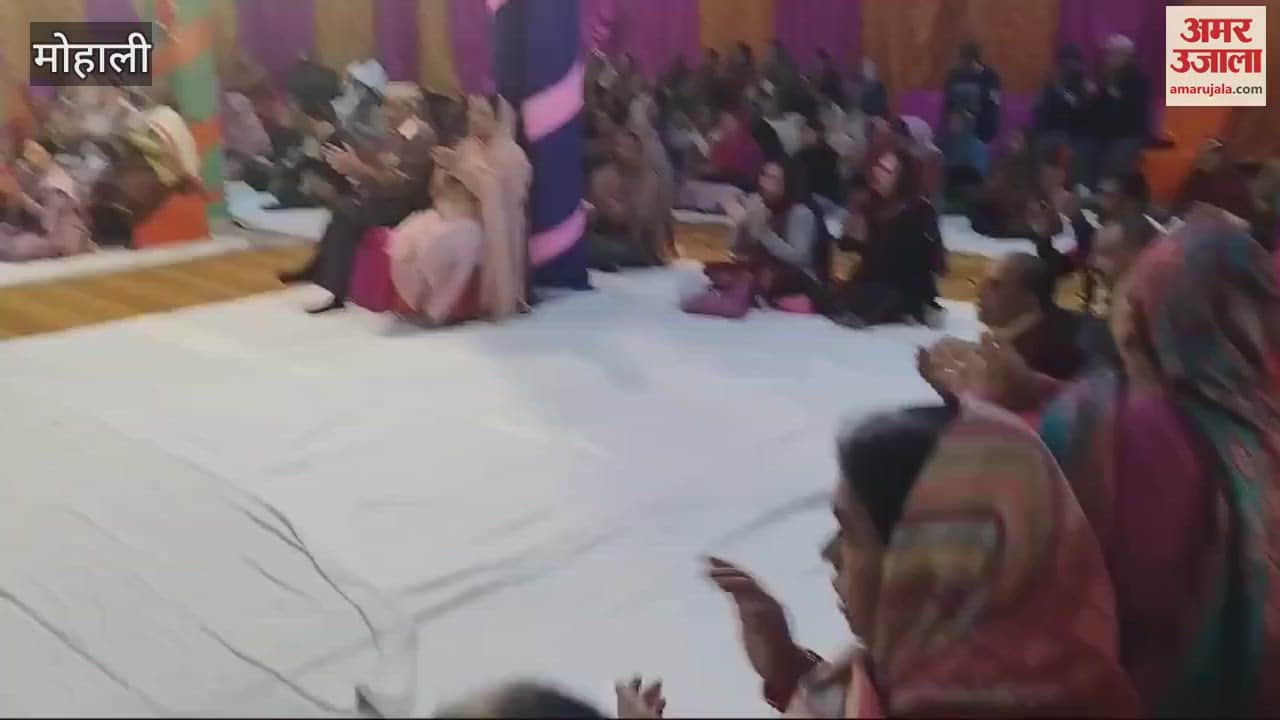 VIDEO : भगवान श्री कृष्ण के भजनों में झूमें श्रद्धालु