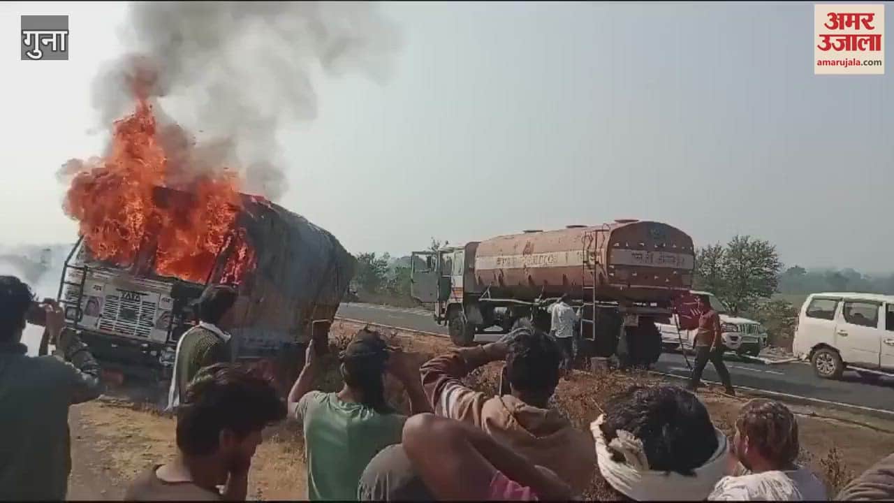 Truck suddenly catches fire on National Highway, cabin burnt to ashes_watch video