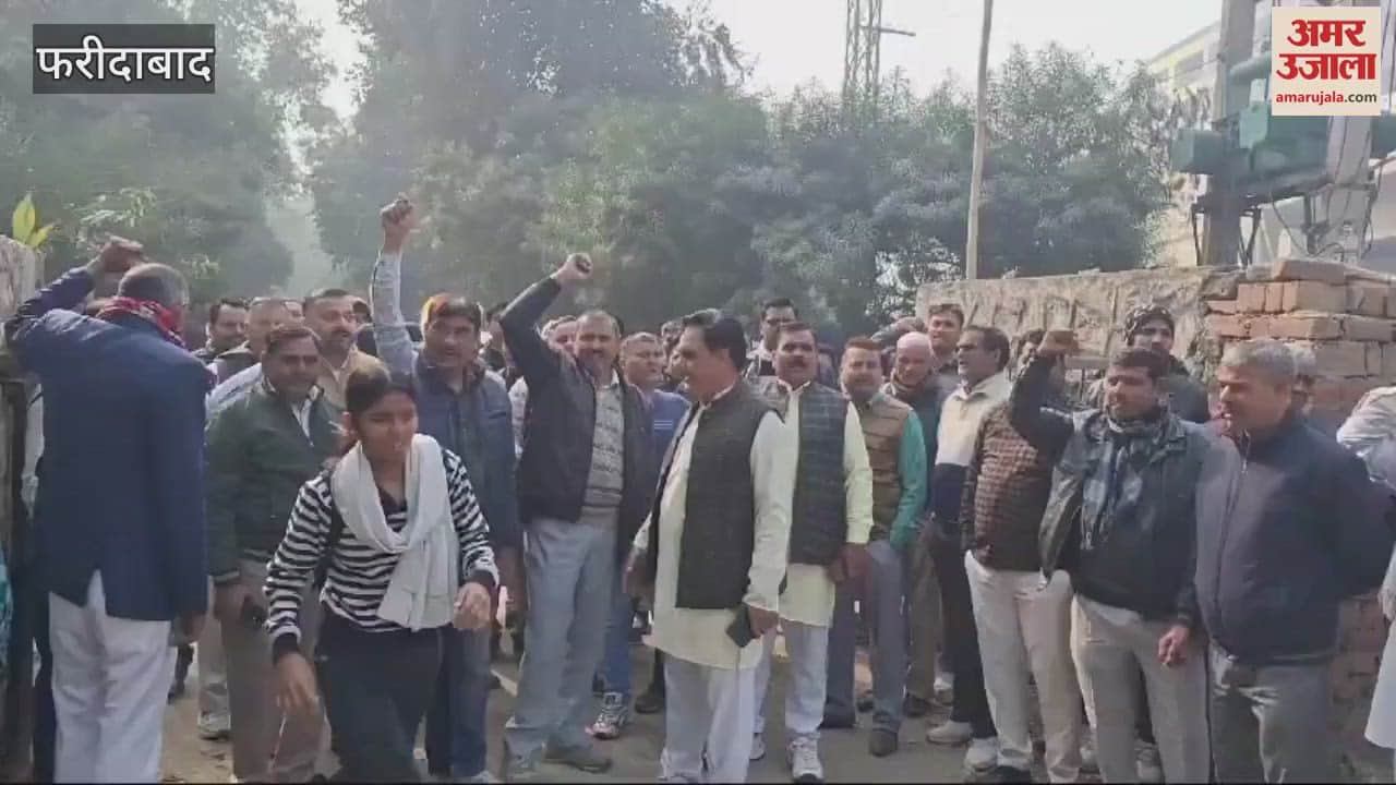 VIDEO : Corporation employees protest against police in Ballabhgarh