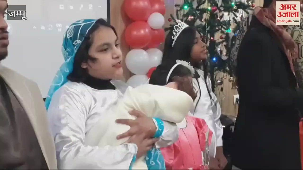 VIDEO : Christmas celebration in GMC Jammu, employees celebrated the festival together