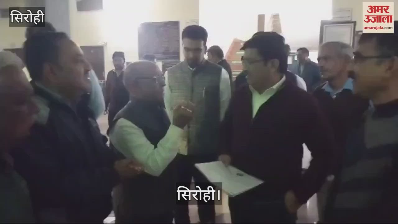 North Western Railway Ajmer Divisional Manager Ashok Aggarwal visited Abu Road, saw the arrangements