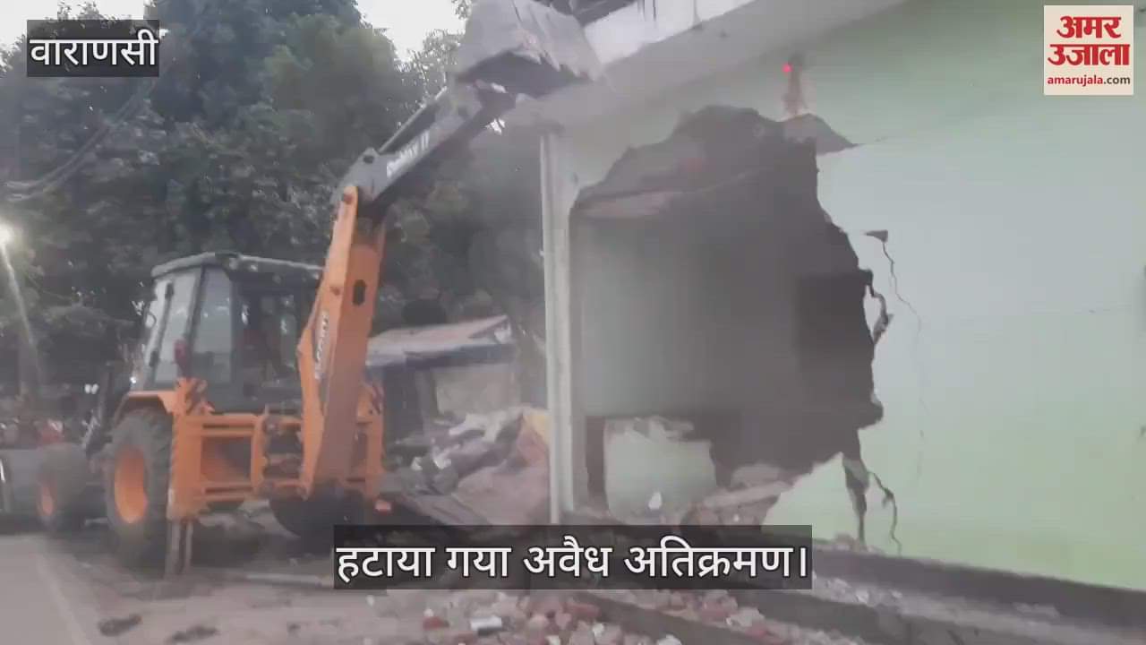 VIDEO : Bulldozer roared on Lal Diggi of Azamgarh administration launched anti-encroachment drive