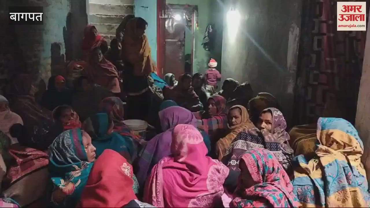 VIDEO : Baghpat: Jitendra of Chhaprauli, who set himself on fire, dies in hospital.