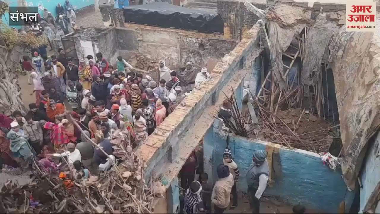 VIDEO : roof of the verandah collapsed in Baniyathera, an old couple died after being buried under the debris