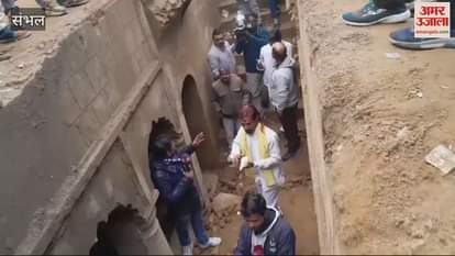 VIDEO : man descended into well of Sambhal and blew conch shell, police were stunned to hear sound