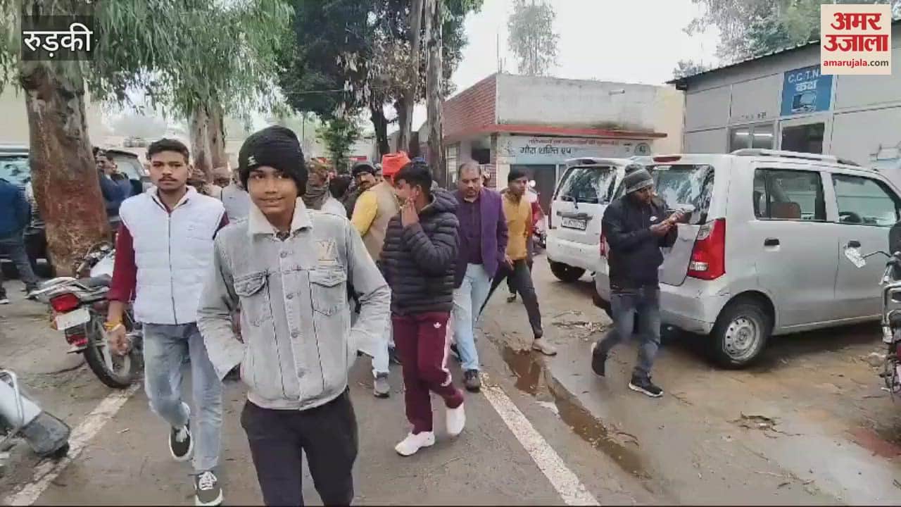 VIDEO : पशु कटान के आरोपियों की अभी तक नहीं हुए गिरफ्तारी...नाराज हिंदू संगठन के लोगों ने किया प्रदर्शन; कोतवाली में पढ़ी हनुमान चालीसा