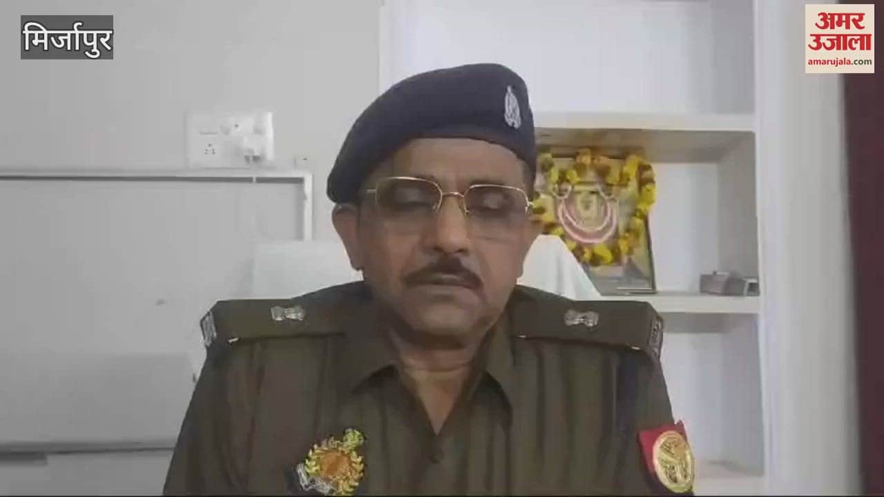 VIDEO : UP 17 trucks fled under police surveillance three arrested SP suspended policemen know matter