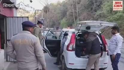 VIDEO : Tourists are bringing sticks, rods hockey sticks for the New Year celebrations police stopped them at Shoghi barrier