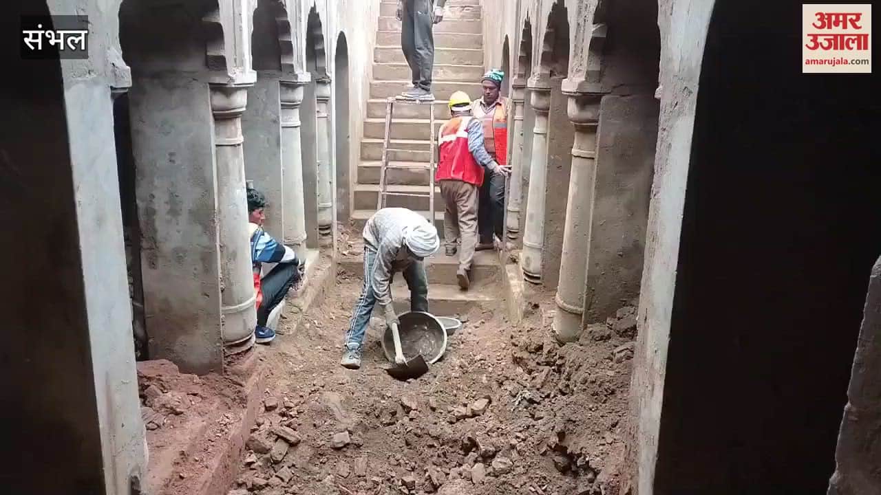 VIDEO : Excavation work continues under the supervision of Sanitary Inspector Priyanka Singh, debris is being removed