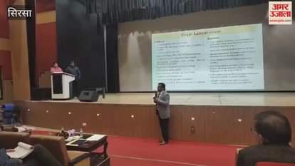 VIDEO : Director of National Health Mission held a class in Sirsa, Railway station is better than labor room of Fatehabad