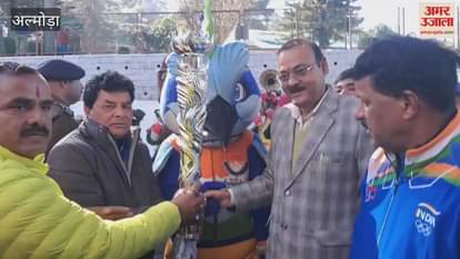 VIDEO : अल्मोड़ा पहुंची राष्ट्रीय खेलों की मशाल, शुभंकर के स्वागत को उमड़ा सैलाब