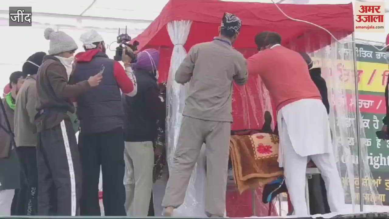VIDEO : Dallewal was brought on stage on a stretcher in Kisan Mahapanchayat