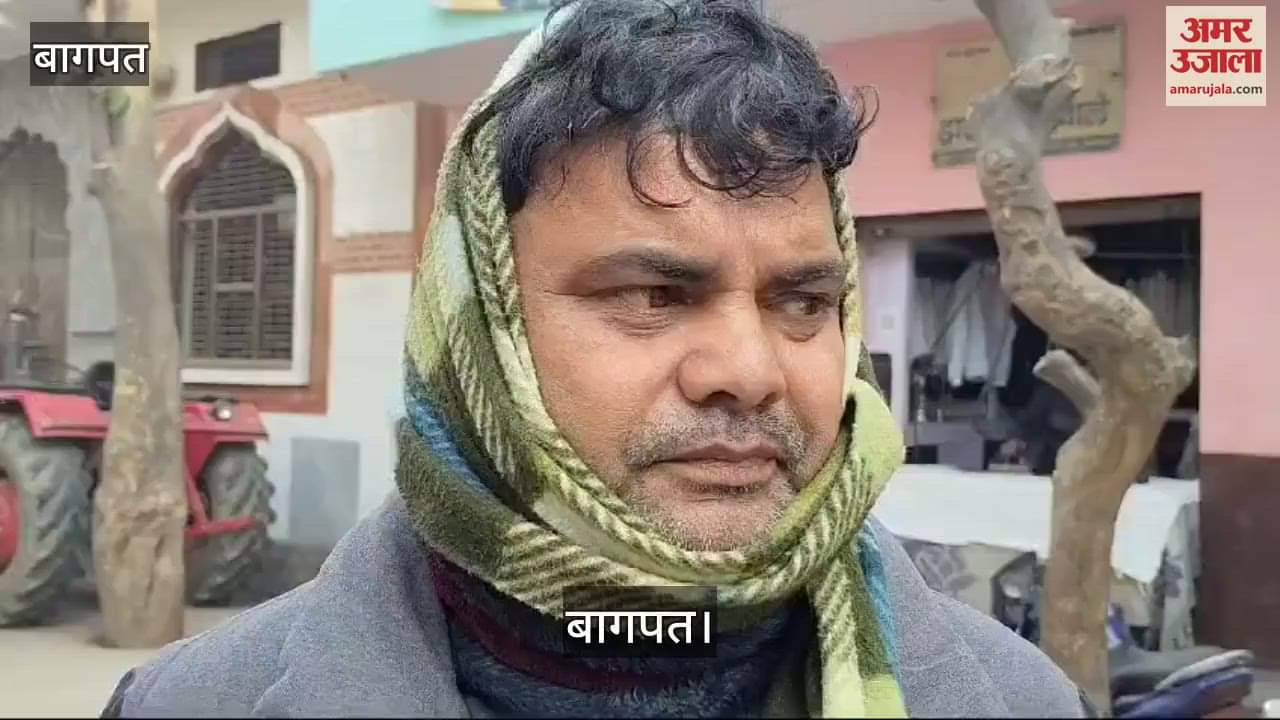 VIDEO : Canter driver from Baghpat died and his son injured after cattle came in front of him in Madhya Pradesh