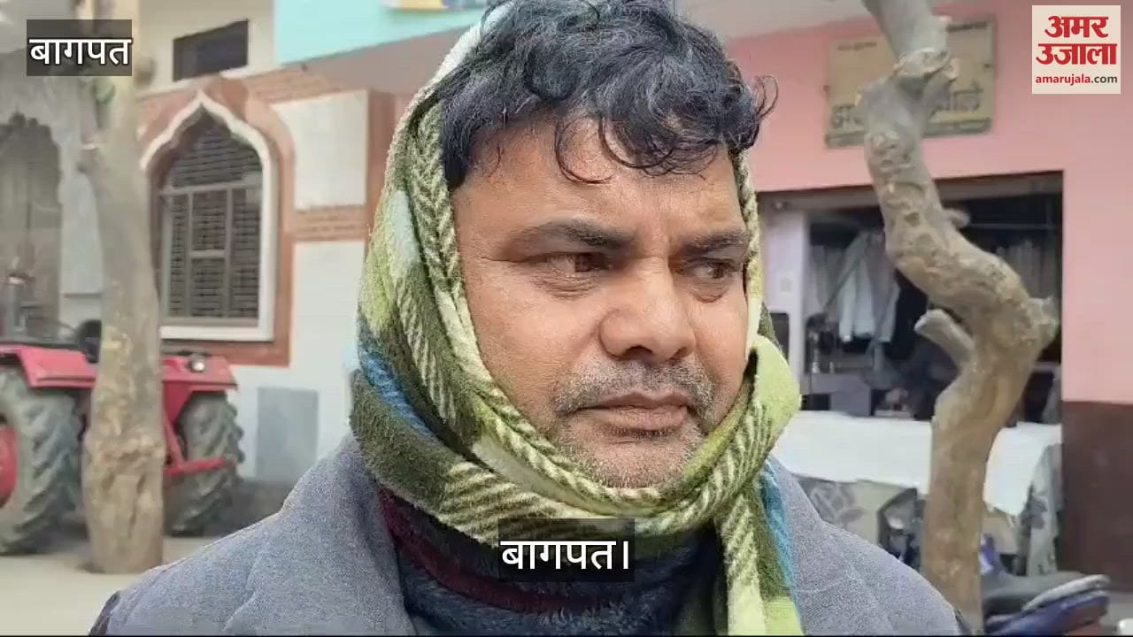 VIDEO : Canter driver from Baghpat died and his son injured after cattle came in front of him in Madhya Pradesh