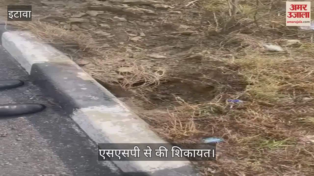 VIDEO : MLA's family's car overturned on Agra-Lucknow Expressway