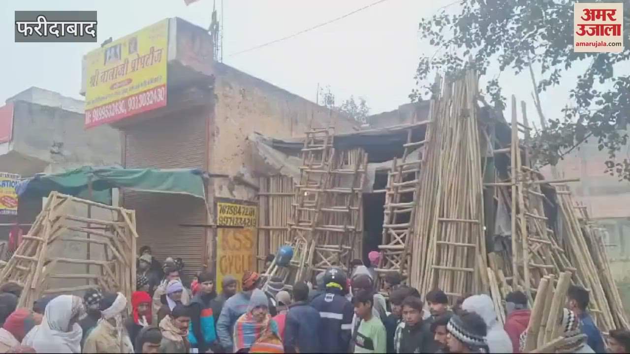 VIDEO : Dead body of a young man found hanging in a closed shop in Faridabad