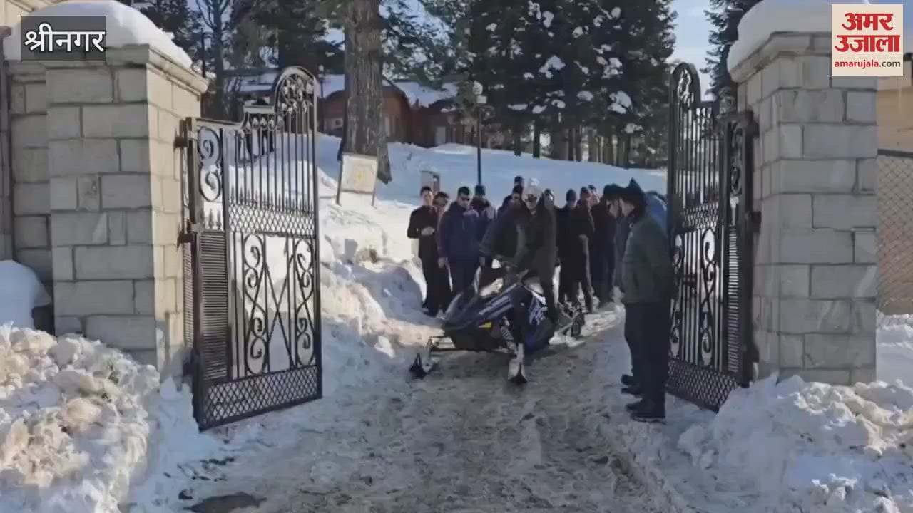 VIDEO : CM Omar Abdullah enjoyed skiing in Gulmarg,