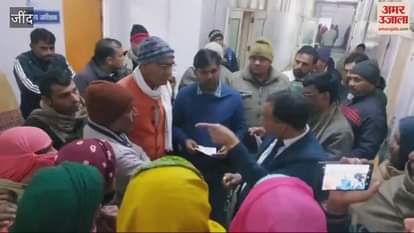 VIDEO : MNREGA workers submitted memorandum demanding transfer of Panchayat Secretary and Employment Assistant In Narwana
