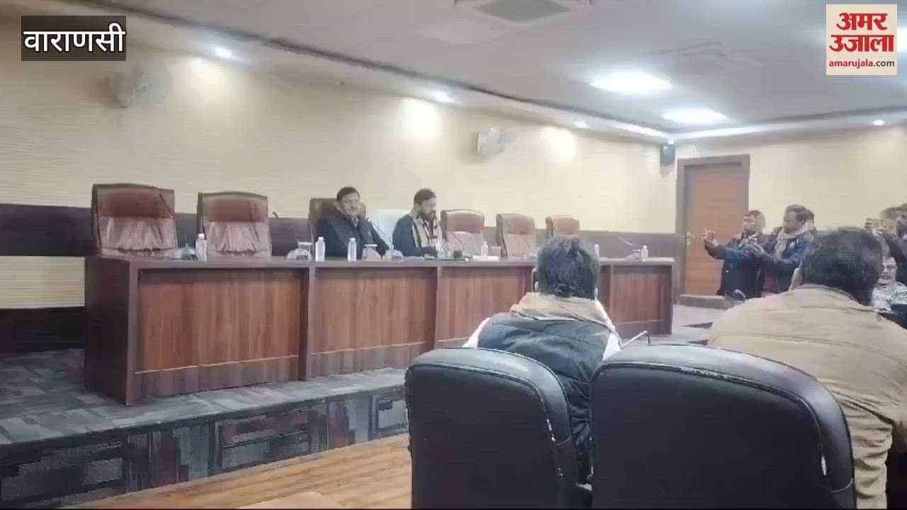 VIDEO : Maha Kumbh 2025 Devotees treated temporary Ayurvedic-Homeopathic hospitals camps set up