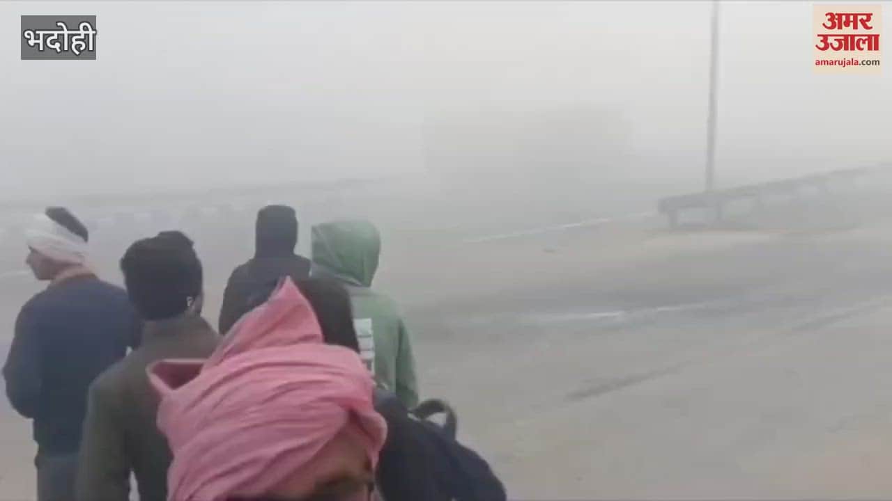 VIDEO : Horrific accident Varanasi-Prayagraj highway vehicles collided truck road jammed for hours