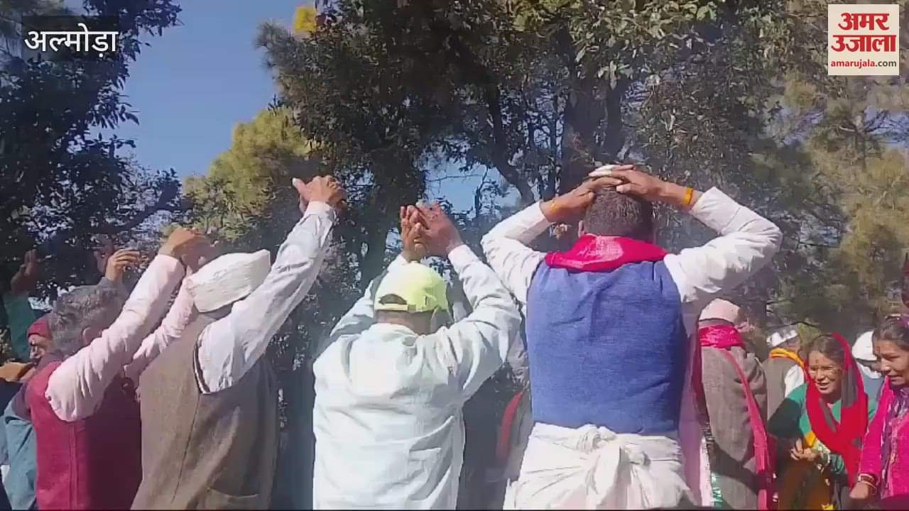 VIDEO : कुमाऊं-गढ़वाल की सीमा पर आस्था का संगम, मां नंदा देवी के डोले पर पहुंच रहे सैकड़ों श्रद्धालु