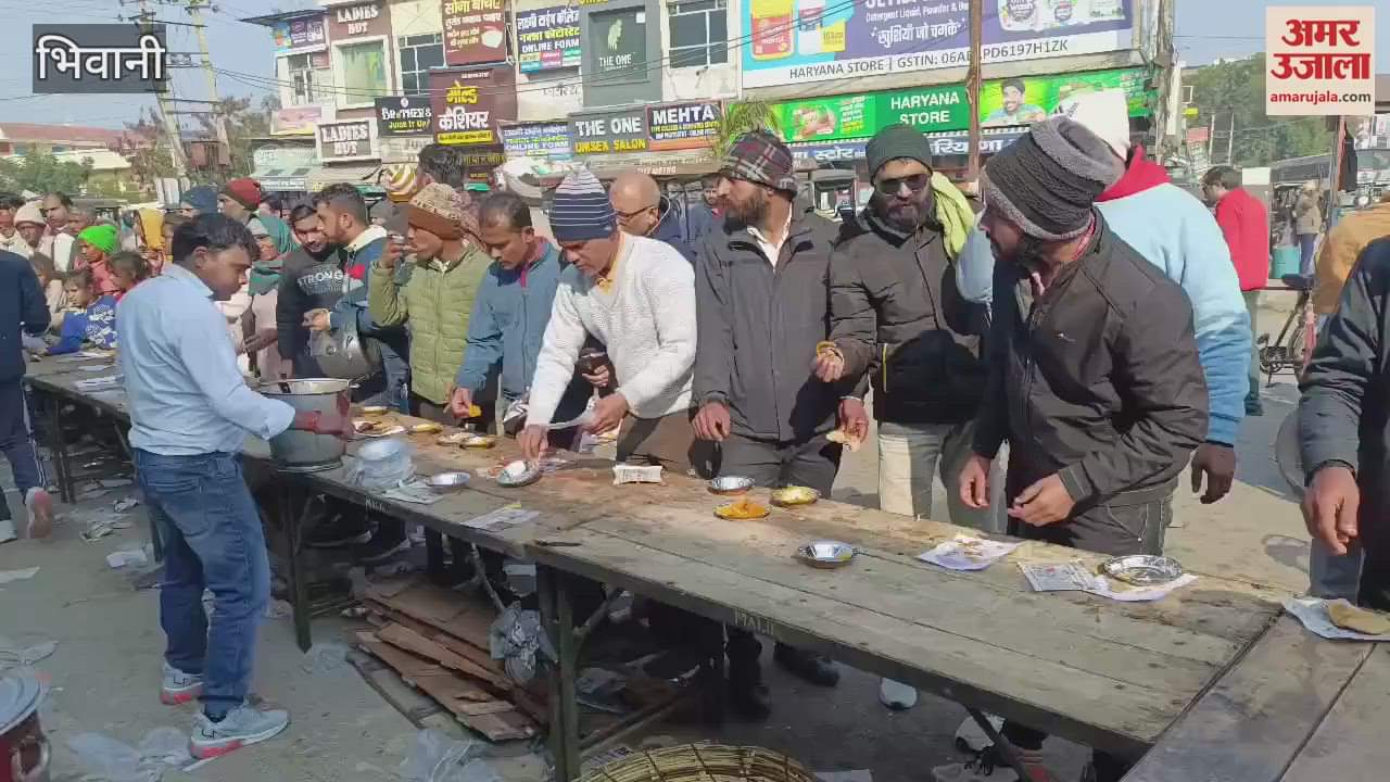VIDEO : On Makar Sakranti in Bhiwani, food stalls were set up on the footpaths of the city, passersby enjoyed it
