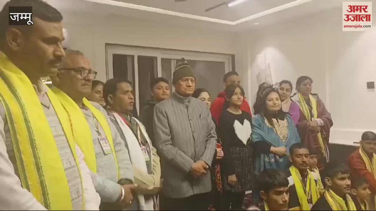 VIDEO : Pawan Shastri did student welfare work at Shrimadbhagvadgita teaching center bantalab