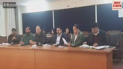 VIDEO : निर्वाचन अधिकारी एपी बाजपेयी ने अधिकारियों के साथ बैठक की, मतदान से लेकर मतगणना तक की दी जानकारी