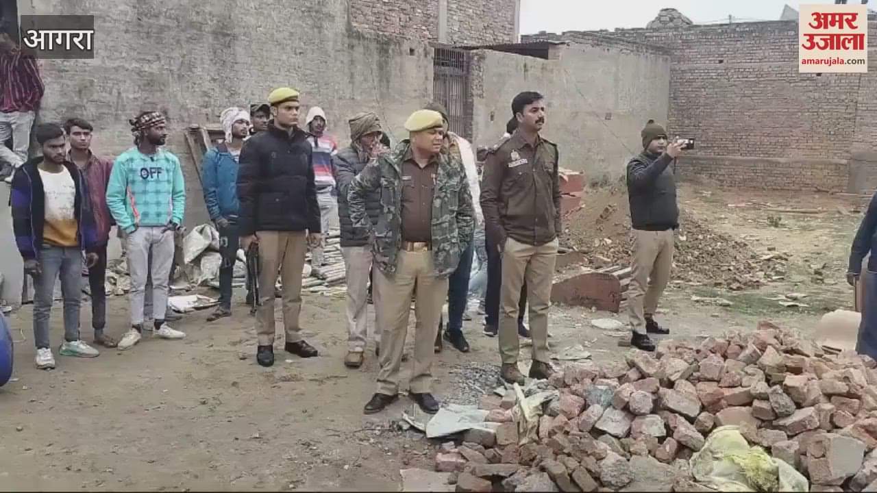 VIDEO : The electric wire broke from the pole and fell on the furniture warehouse and a fire started