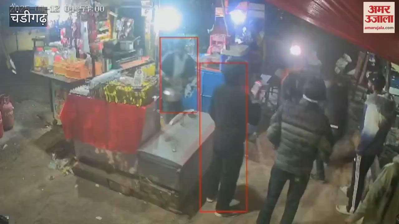 VIDEO : Tea seller beaten up in Chandigarh for not serving tea in glass cups