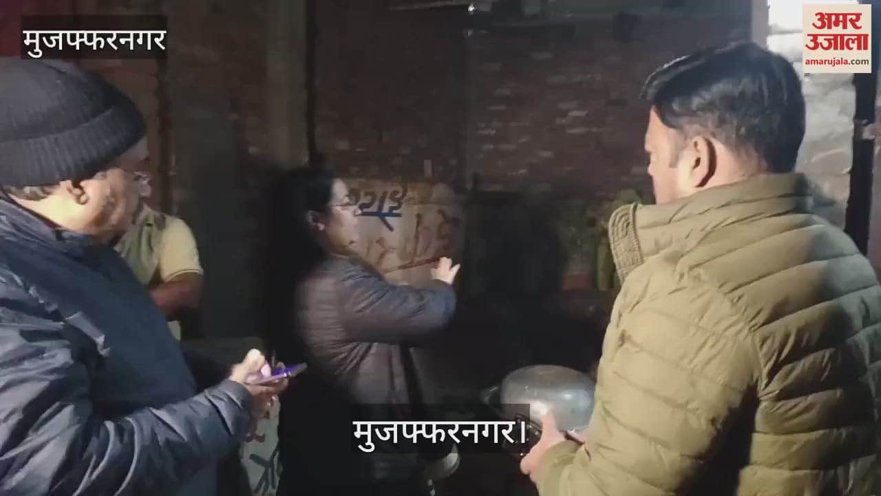 VIDEO : SDM reached Muzaffarnagar after getting information about installing a gate on enemy property