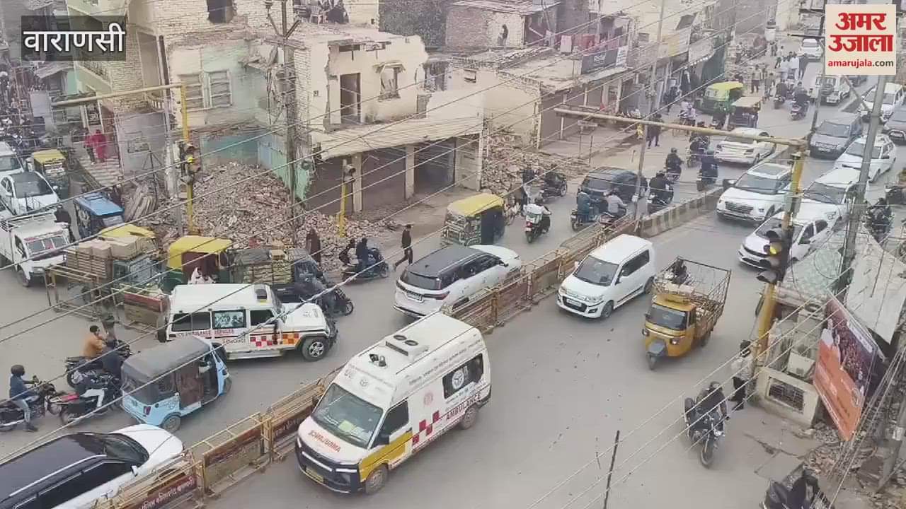 VIDEO : Traffic jam Vehicles crawling in varanasi people cursing traffic seven intersections devotees problems