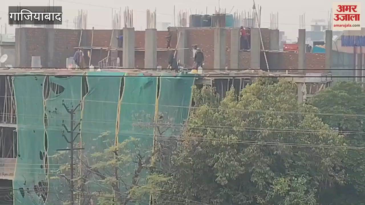 VIDEO : Despite the restrictions of Grape 4, construction work going on in Vasundhara Sector 10