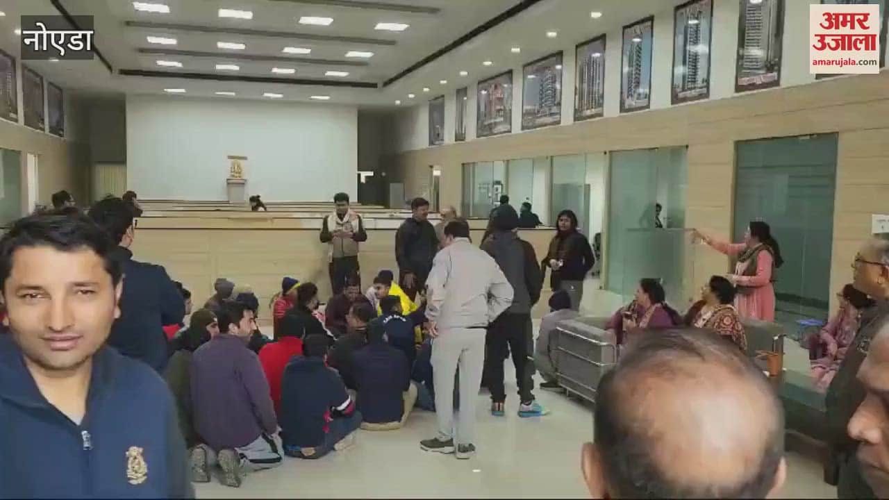 VIDEO : Society members protested against the water problem