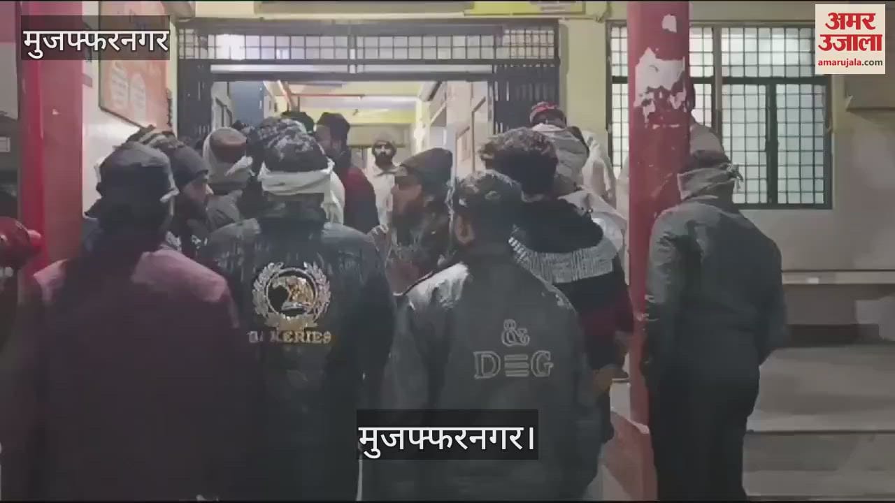 VIDEO : Fierce clash between two parties in Sujdu of Muzaffarnagar, three youths injured