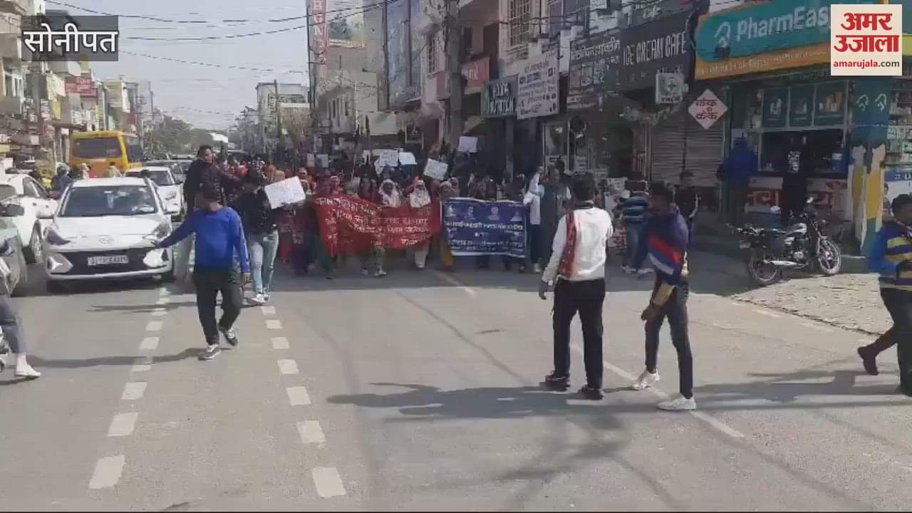 VIDEO : Cleaning is not being done in 15 wards in Sonipat for six days, contract workers took out a procession in the city