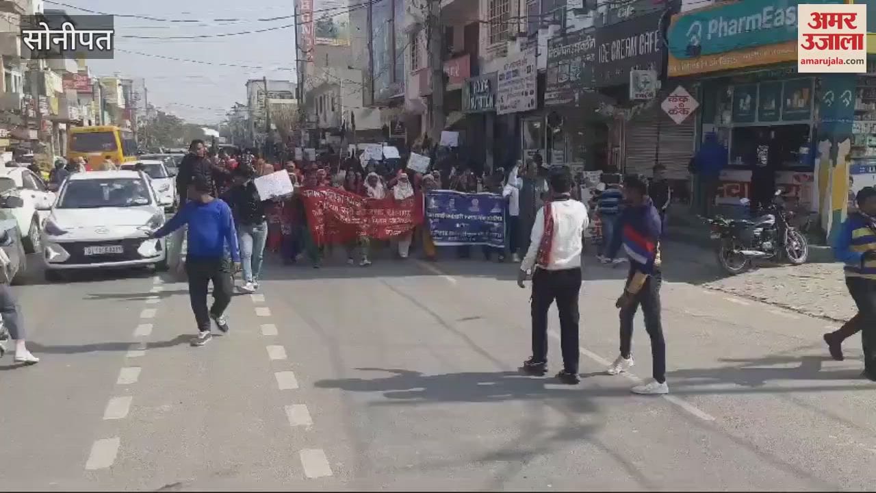 VIDEO : Cleaning is not being done in 15 wards in Sonipat for six days, contract workers took out a procession in the city