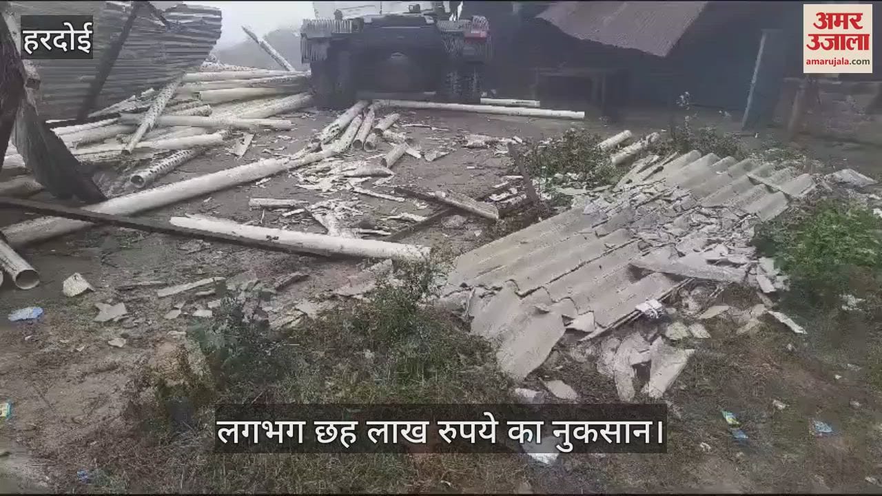 VIDEO : Drunk driver rammed dumper into shop in Hardoi
