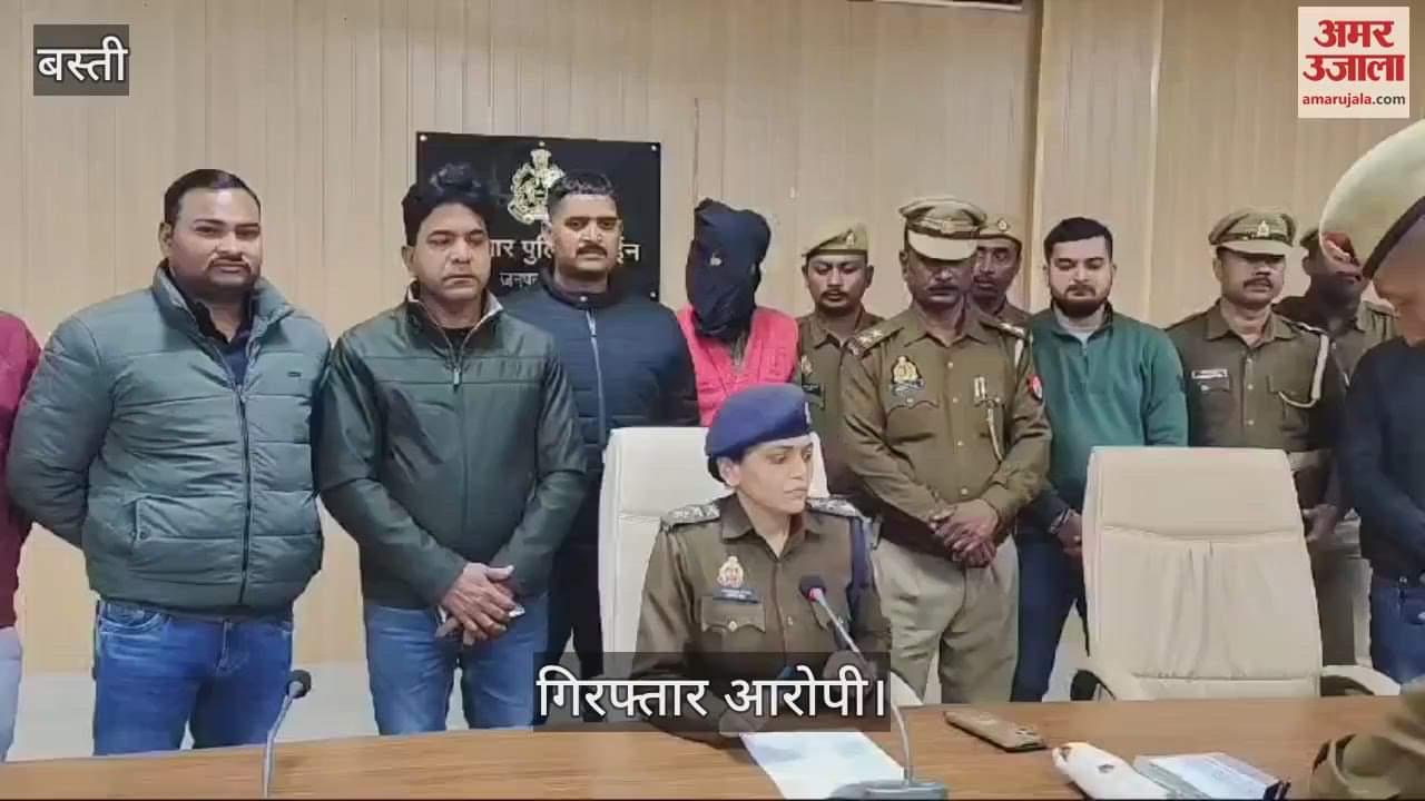 VIDEO : The accused from Khalilabad had tried to steal from a jewelery shop in Munderwa.