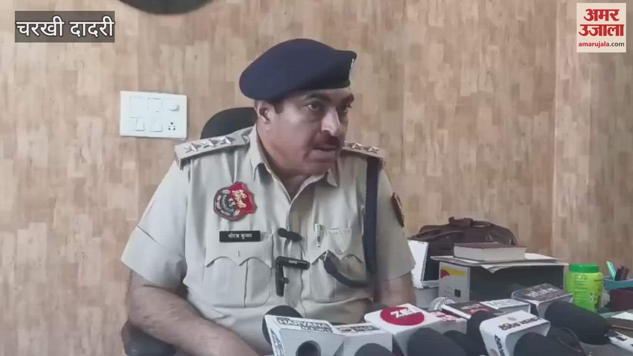 VIDEO : 6 police teams searched slums in Dadri for four hours, 45 people were brought to the police station
