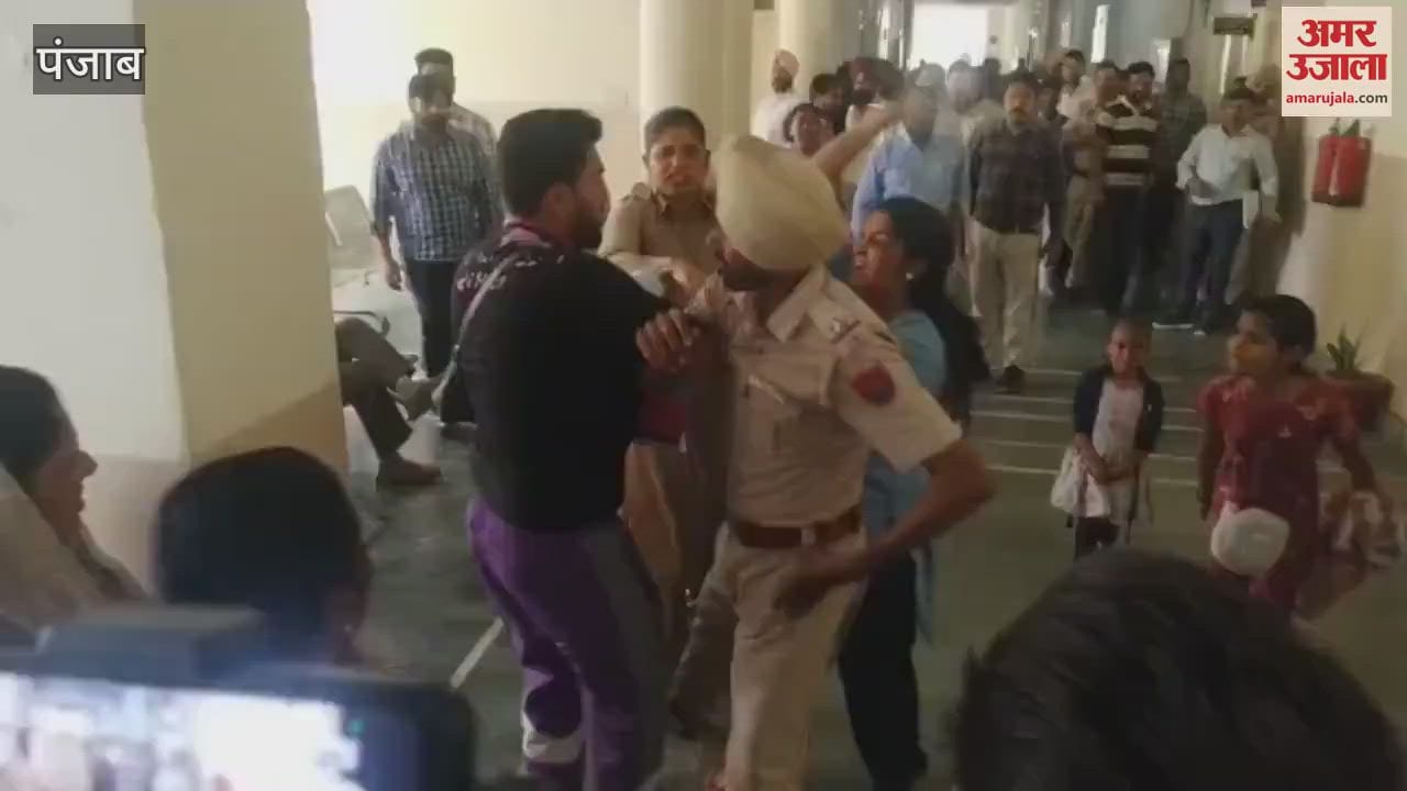 VIDEO : बठिंडा कोर्ट कांप्लेक्स में महिला के साथ मारपीट