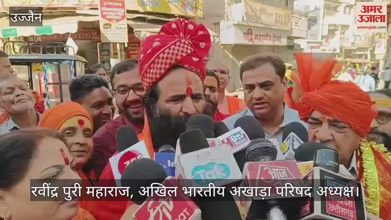 Akhada Parishad President offered liquor to the Goddess to seek happiness and prosperity