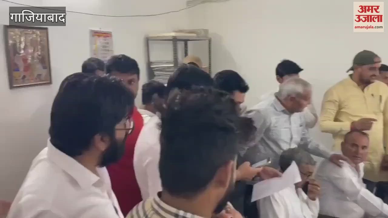 VIDEO : People troubled by power cuts gheraoed power substation