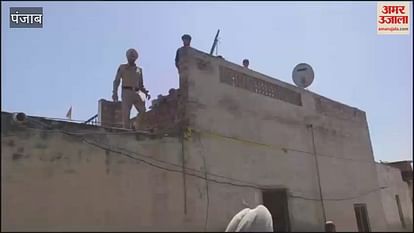 VIDEO : Bulldozer runs on the house of a drug smuggler in Barnala VIDEO : Bulldozer runs on the house of a drug smuggler in Barnala