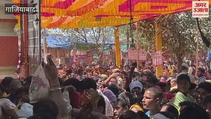 VIDEO : Crowd of devotees continuously gathering in Mahamaya Devi temple of Modinagar