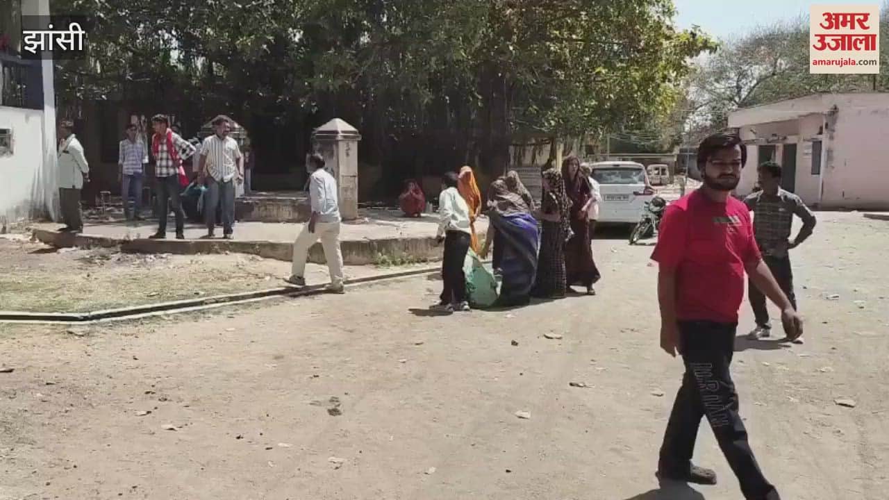 VIDEO : A girl died in an ambulance in Jhansi